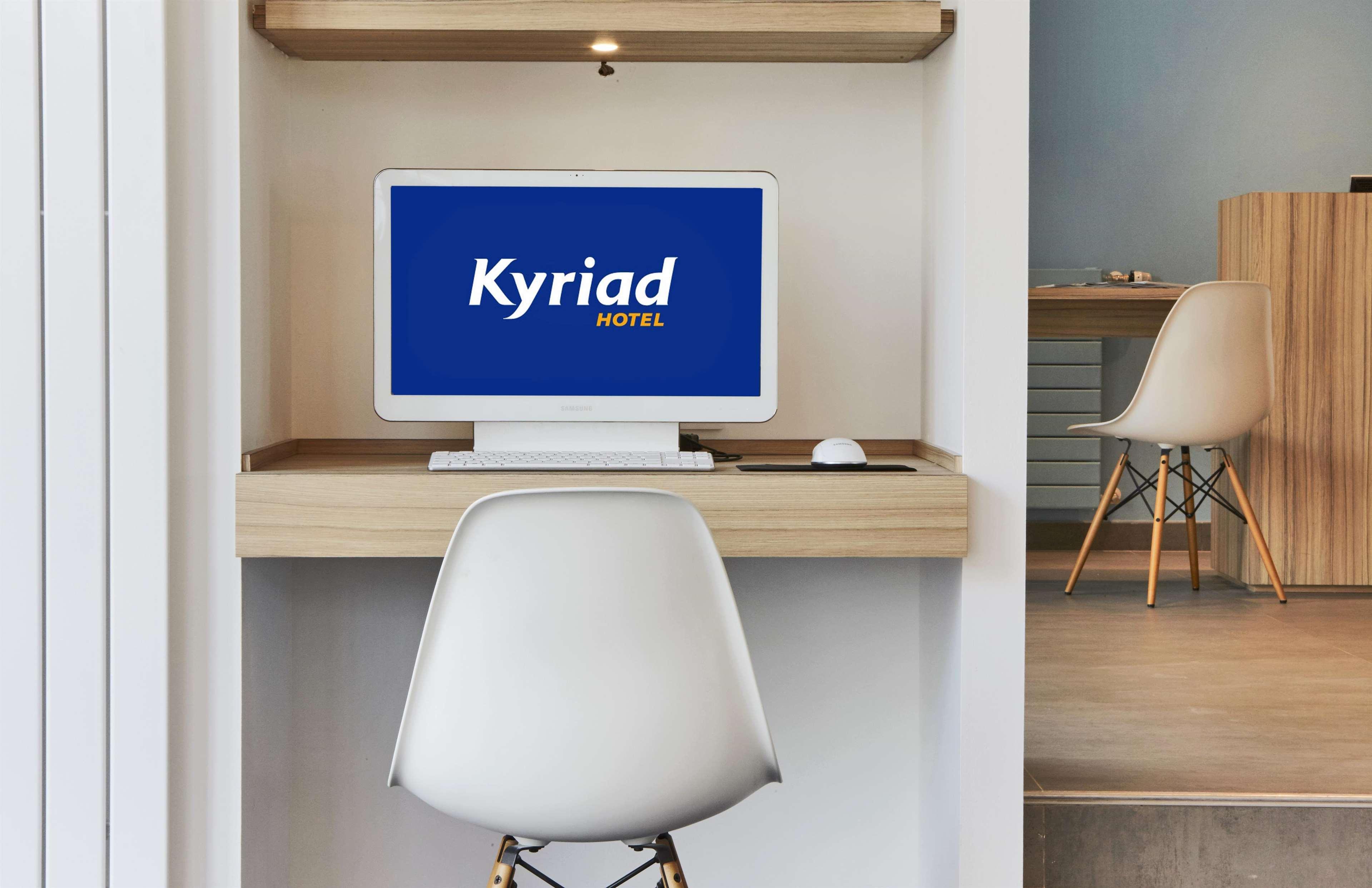 Kyriad Hotel Brest Exterior photo